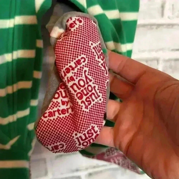 Christmas footed Pajamas size 12 months‎ carters just one year 2 pack NWT soft - Picture 6 of 6